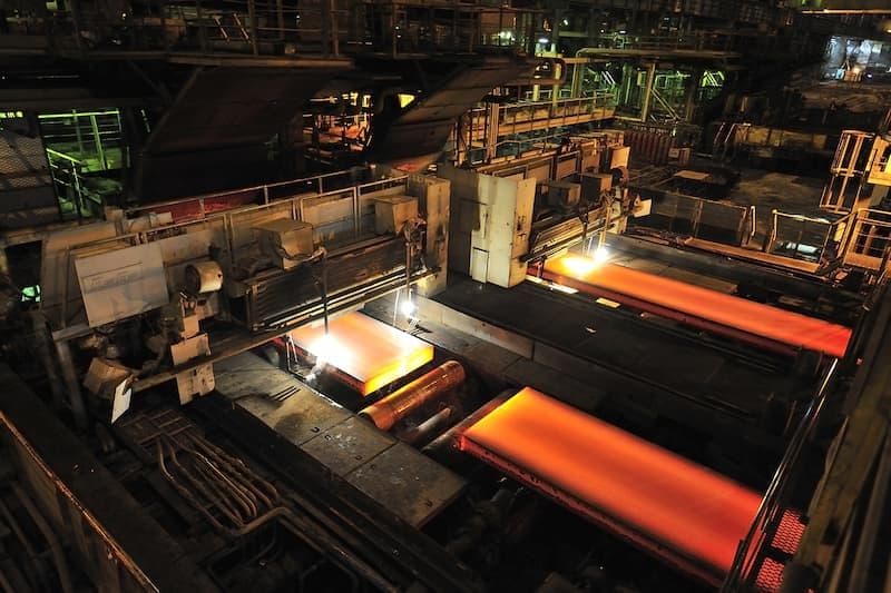 Early warning on failing cardan shaft coupling in runout table roller